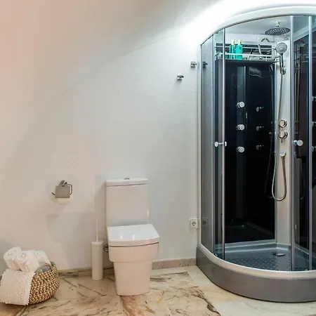 Charming 10 Pers With Swimmingpool Sevilla